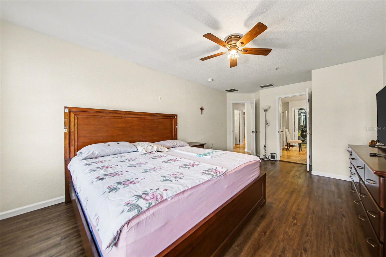 Image 12 of 24 For 2920 Ashland Lane S