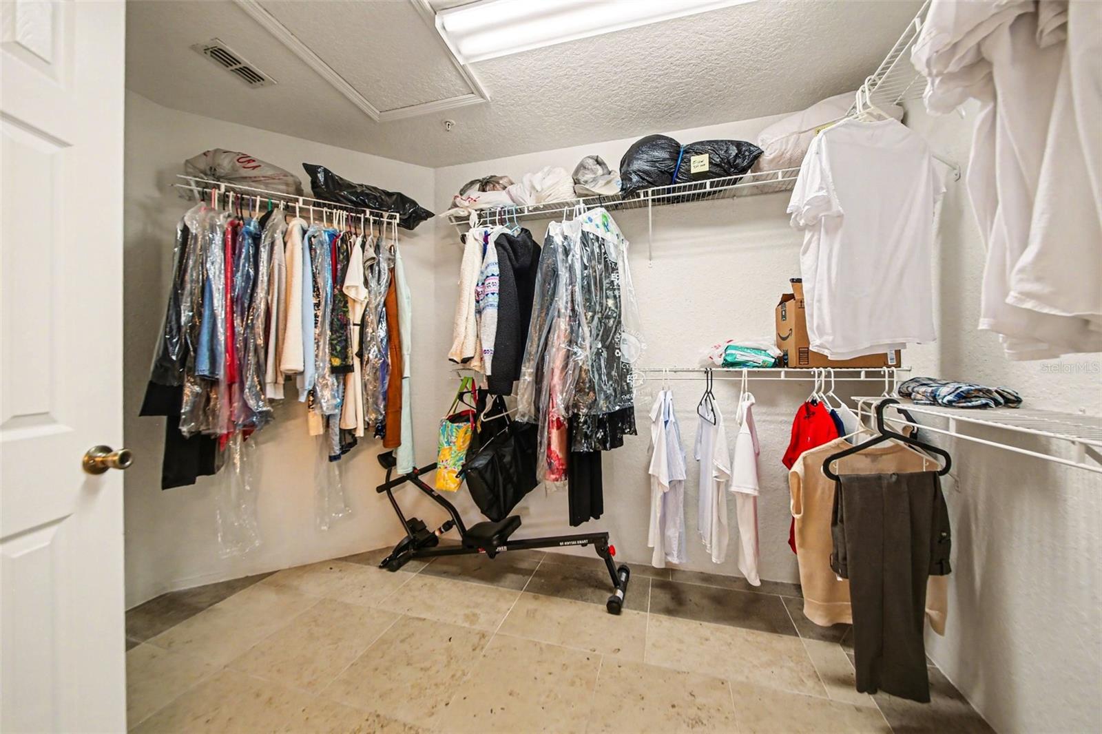 Image 15 of 24 For 2920 Ashland Lane S