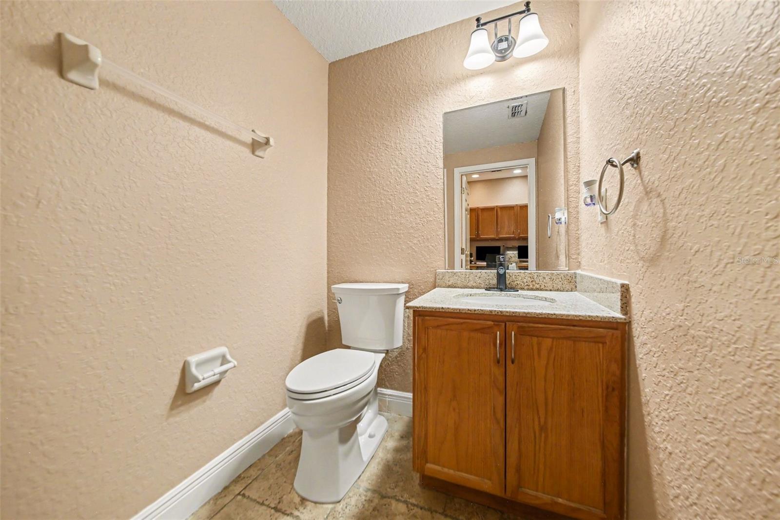 Image 18 of 24 For 2920 Ashland Lane S