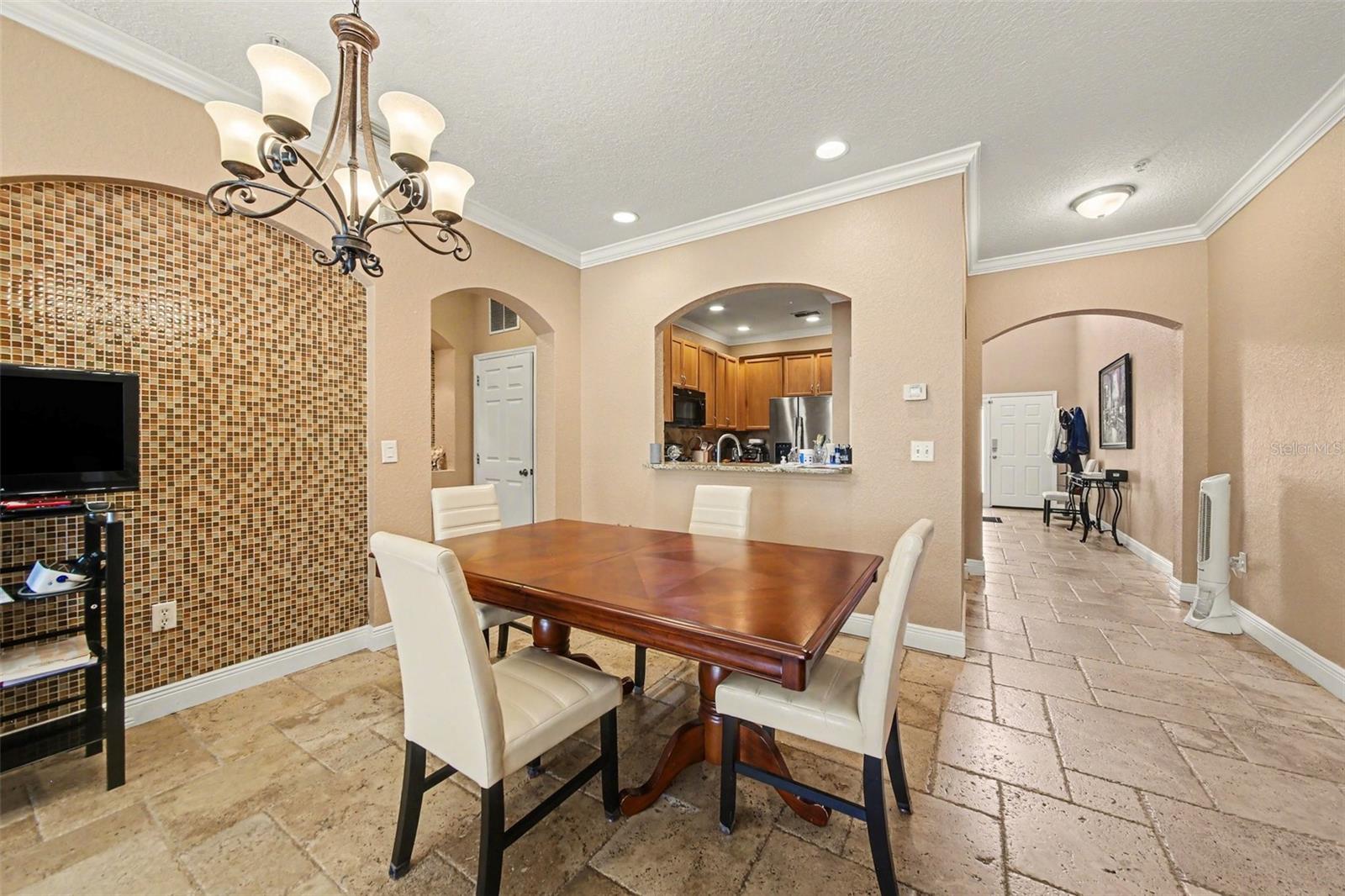 Image 8 of 24 For 2920 Ashland Lane S