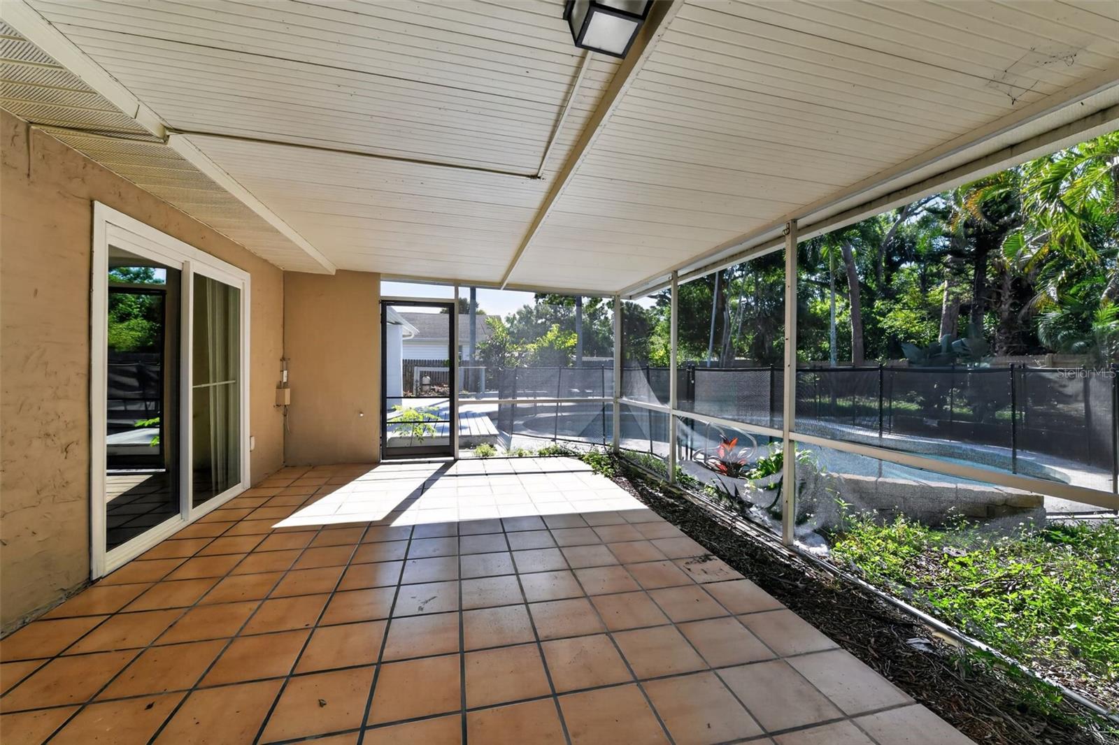 Image 14 of 15 For 1150 52nd Street