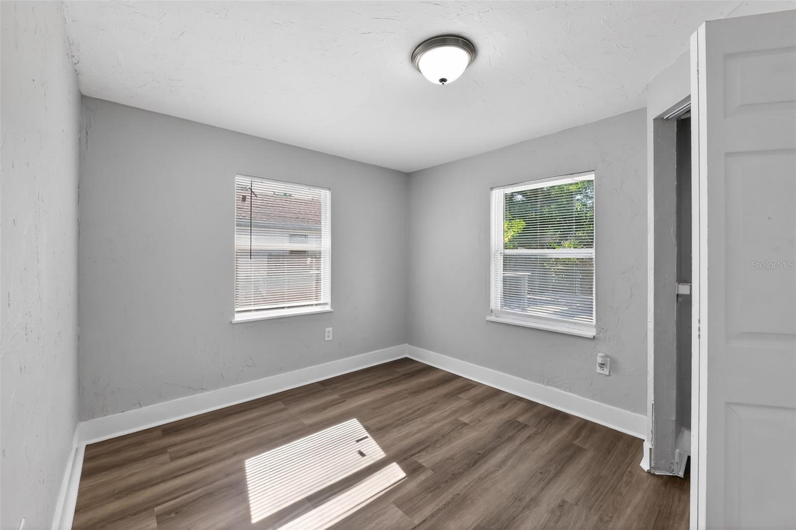 Image 8 of 15 For 1150 52nd Street