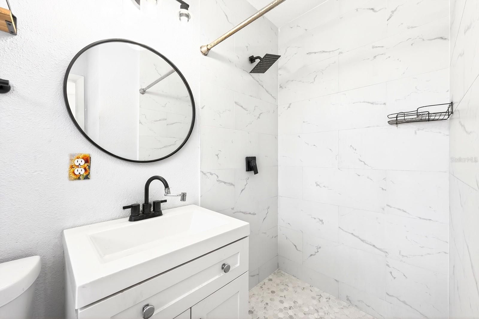 Image 10 of 24 For 1412 Lakecrest Drive