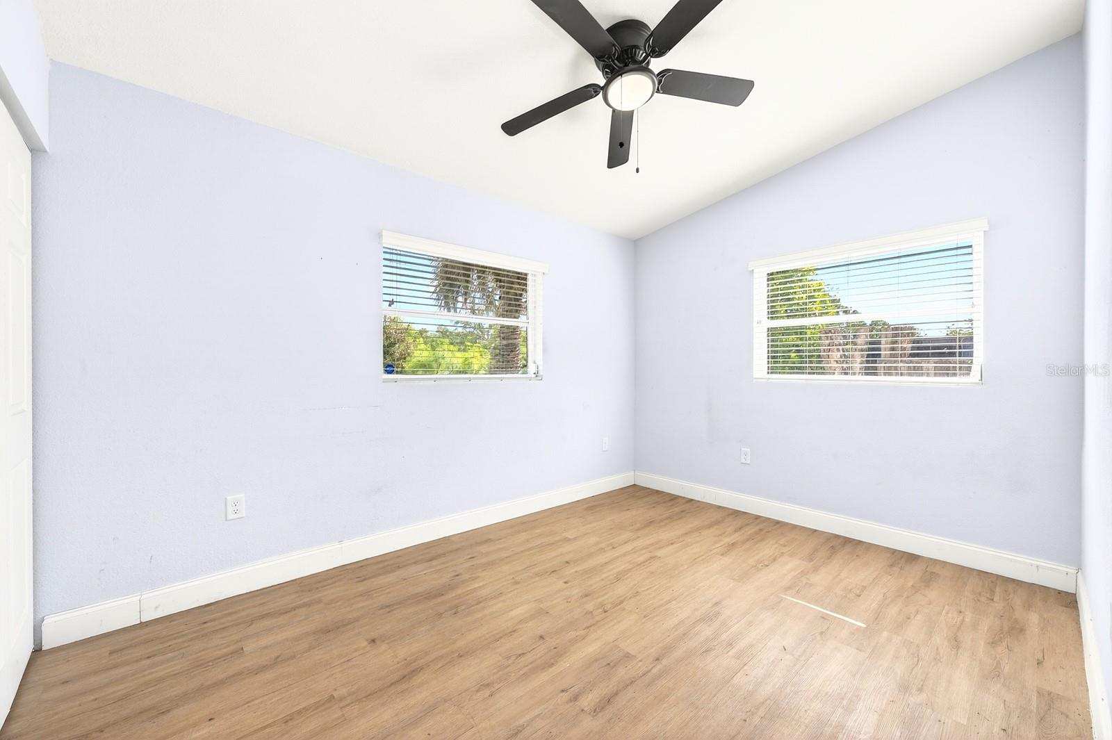 Image 11 of 24 For 1412 Lakecrest Drive