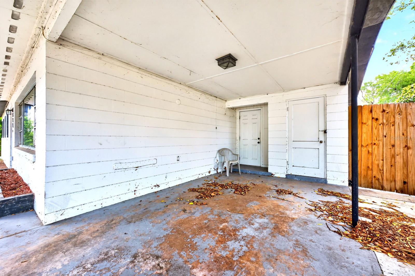 Image 19 of 24 For 1412 Lakecrest Drive