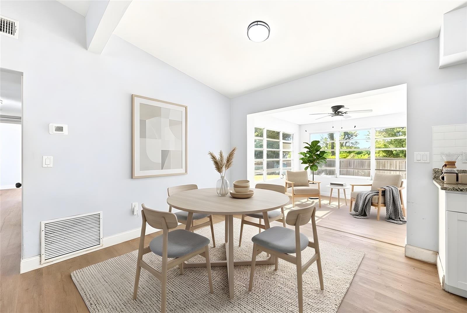 Image 4 of 24 For 1412 Lakecrest Drive