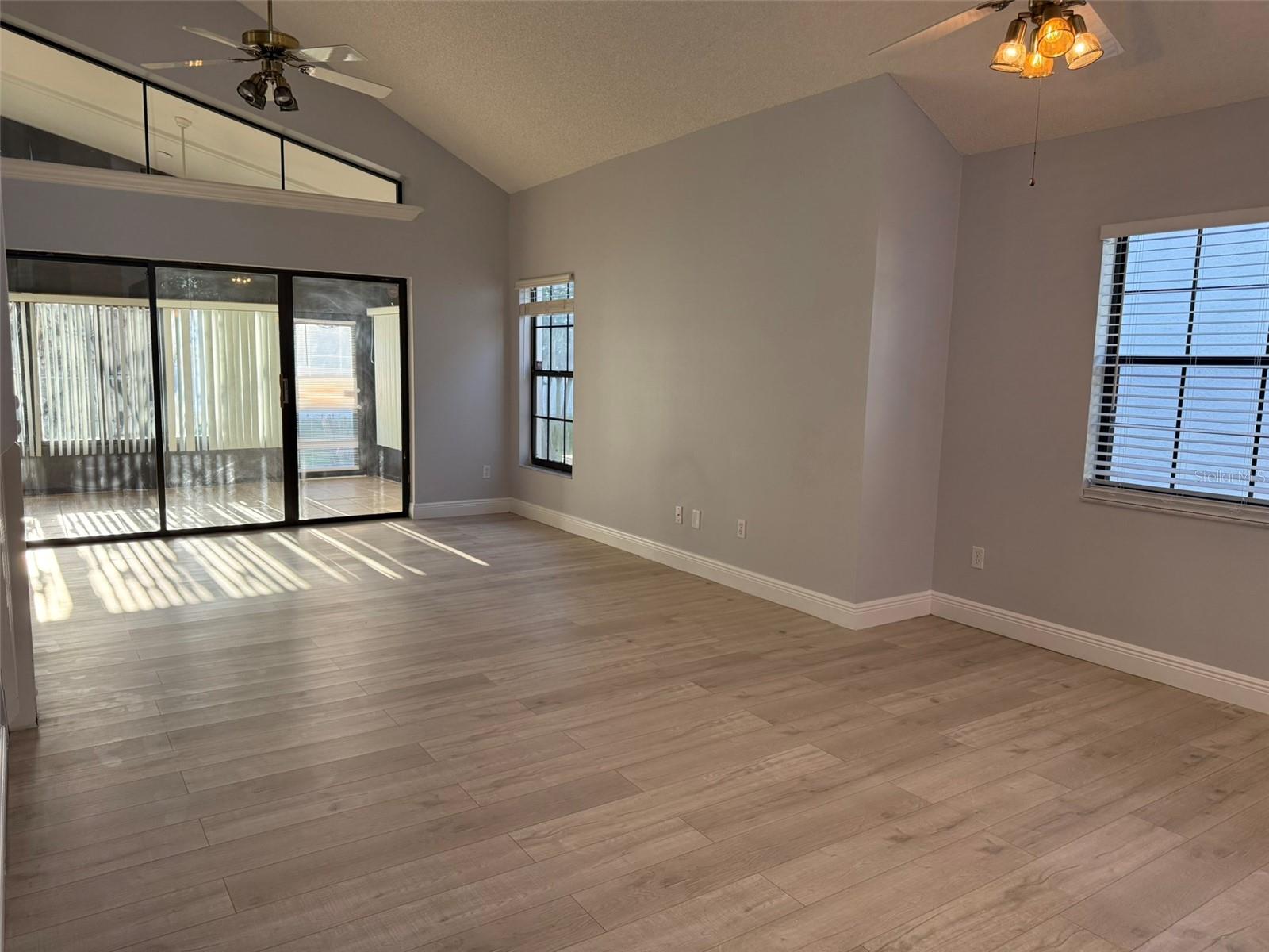 Image 7 of 28 For 5722 Parkview Lake Drive