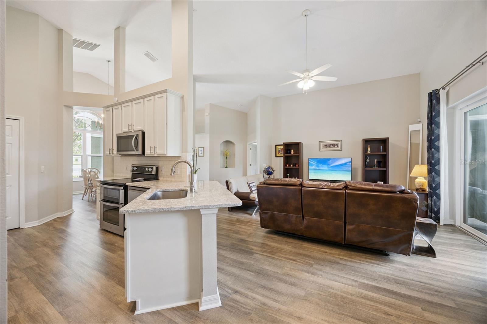 Image 21 of 61 For 1052 Kersfield Circle
