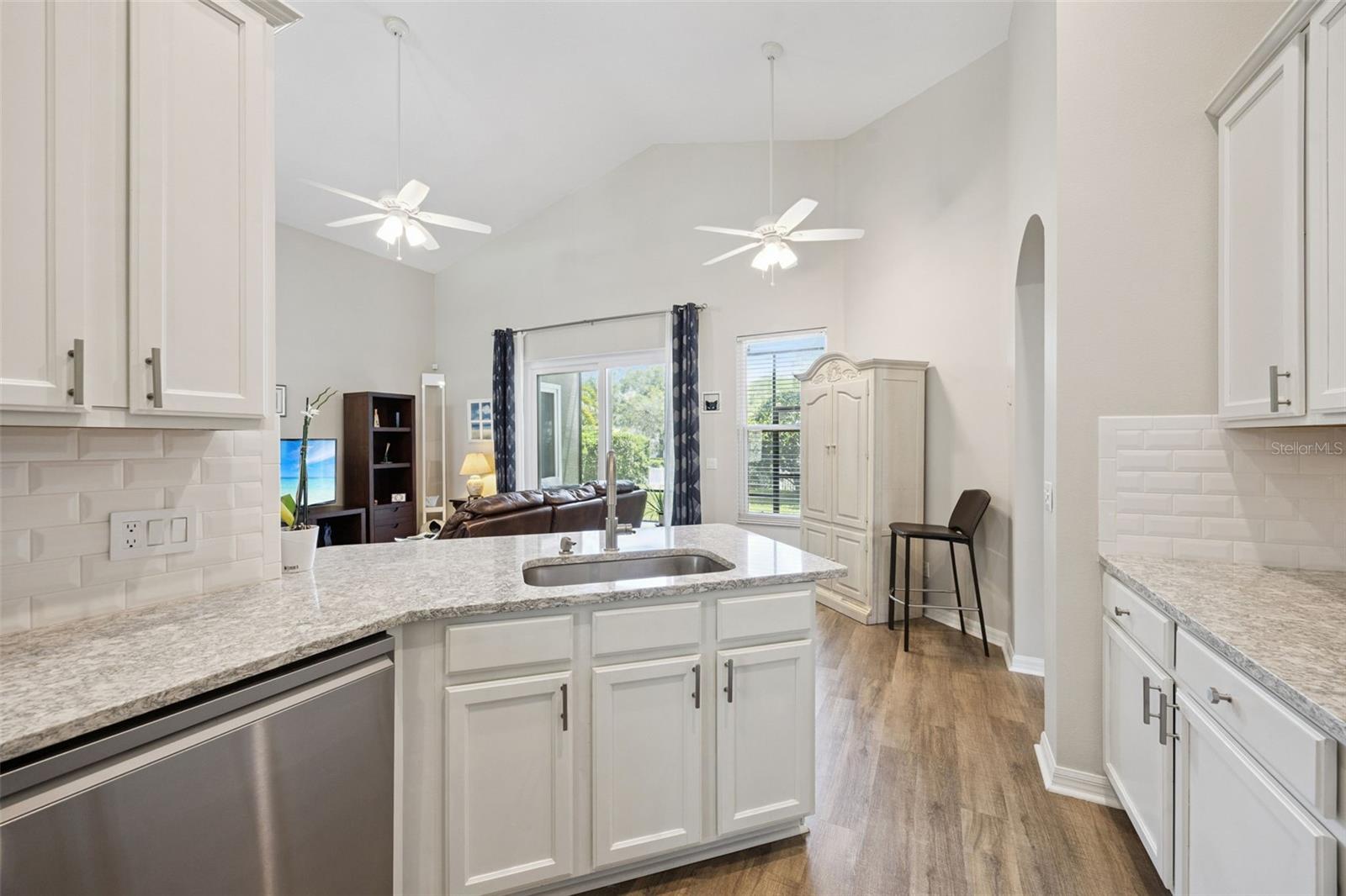 Image 27 of 61 For 1052 Kersfield Circle