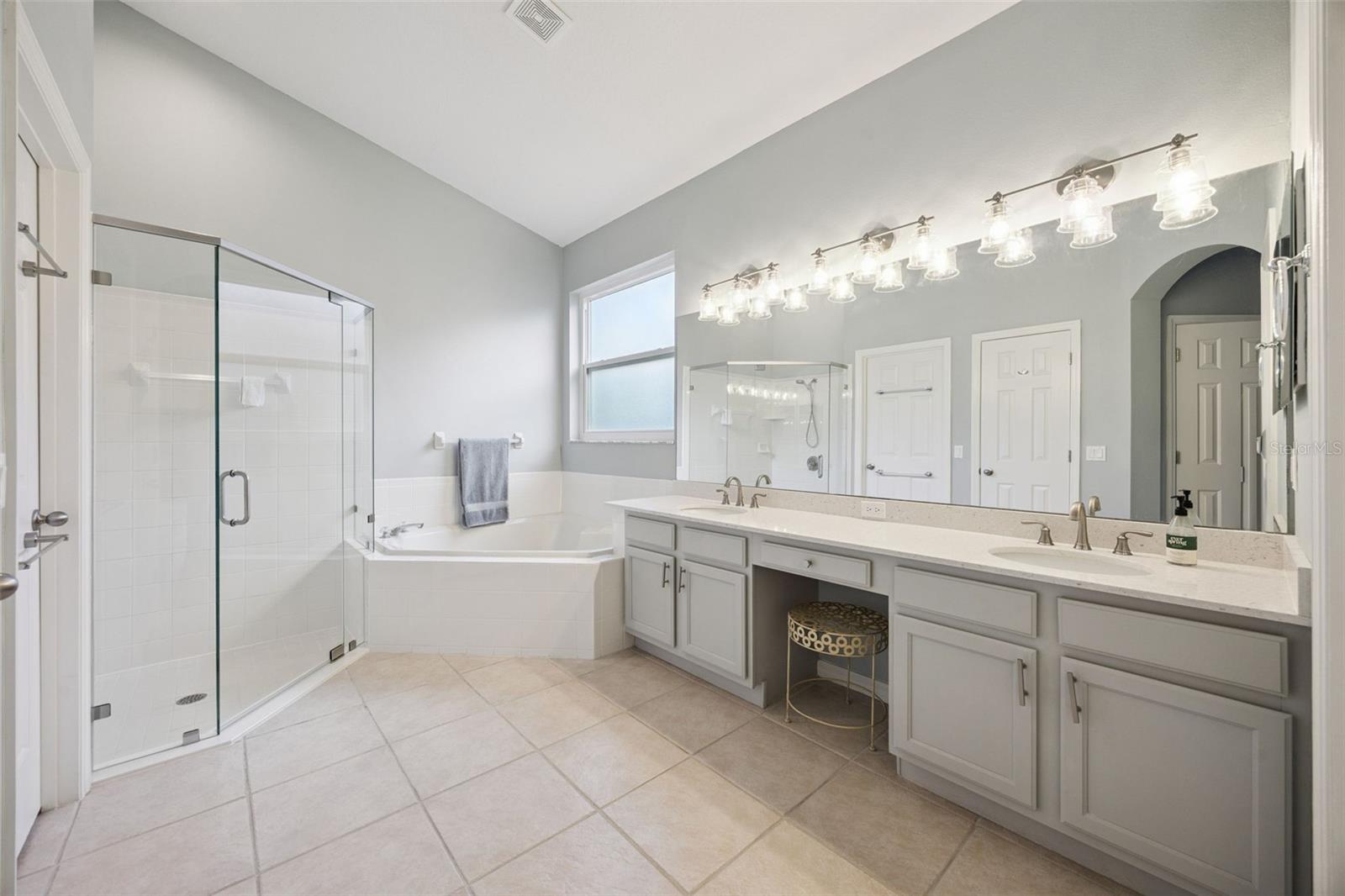Image 33 of 61 For 1052 Kersfield Circle