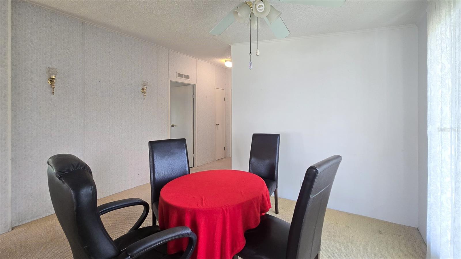 Image 10 of 27 For 300 Beech Court