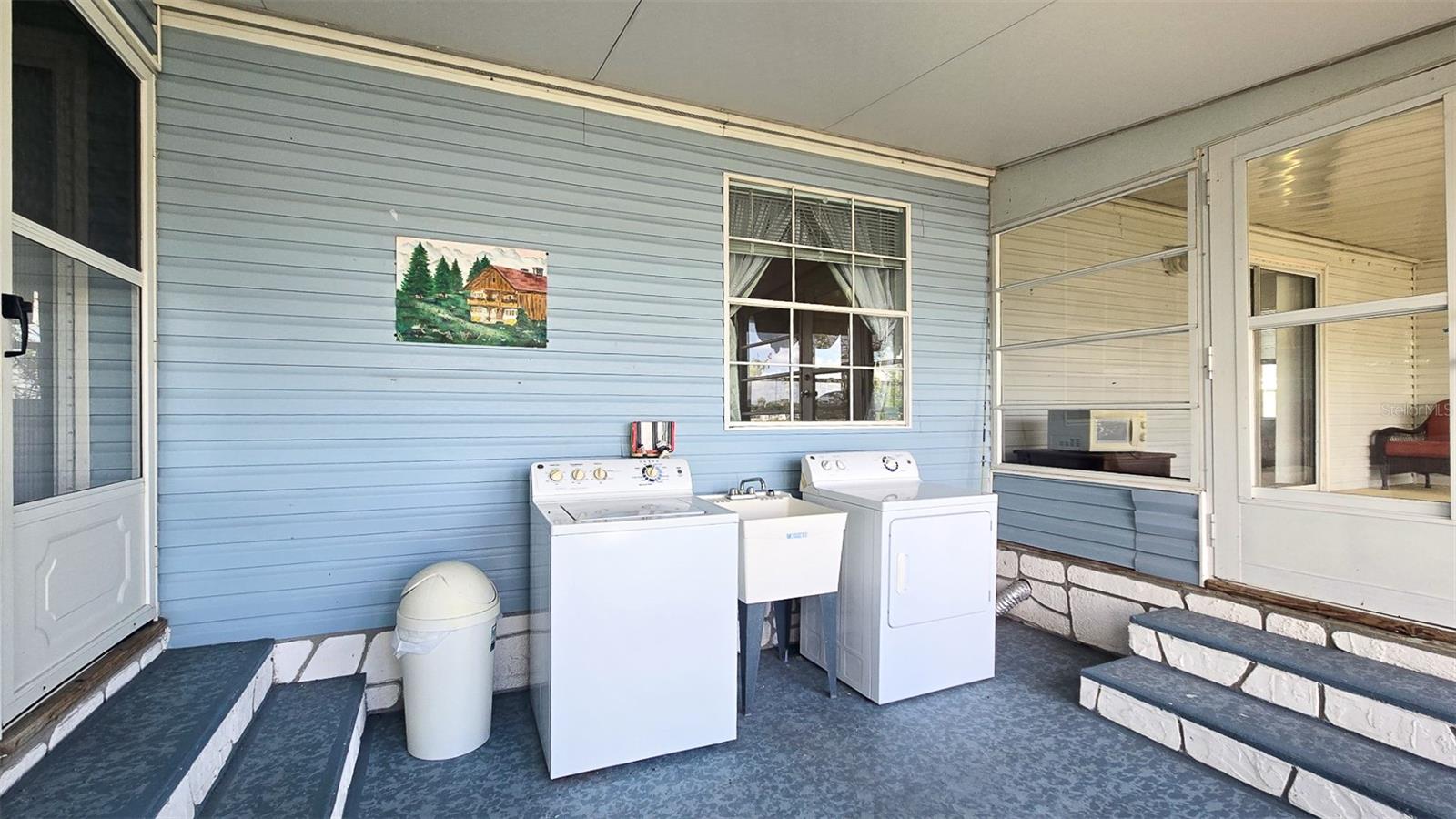 Image 15 of 27 For 300 Beech Court