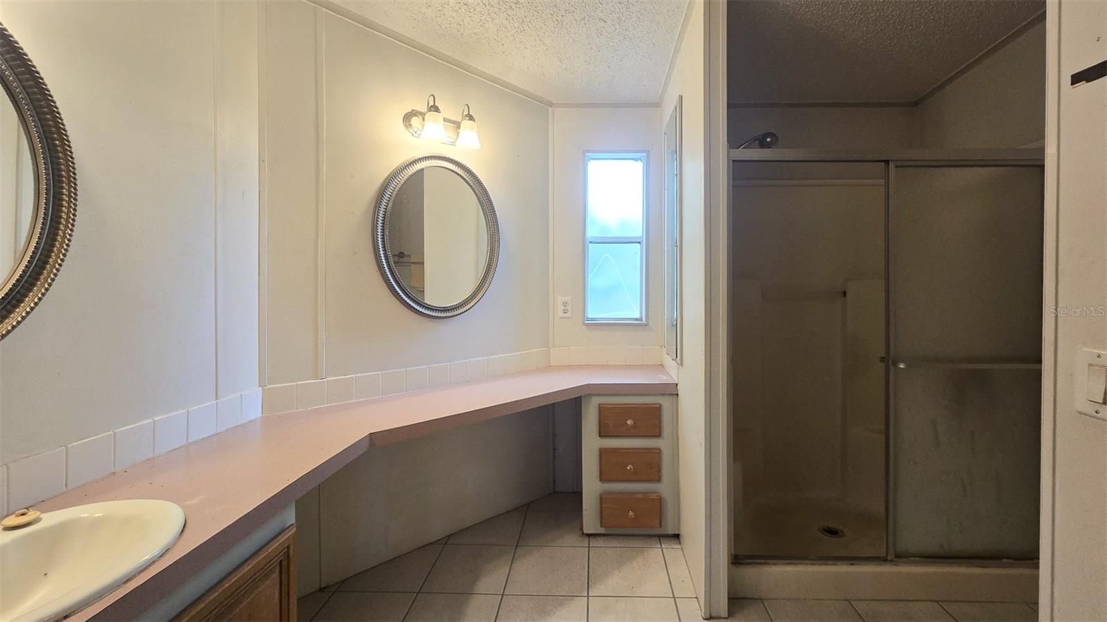 Image 21 of 27 For 300 Beech Court