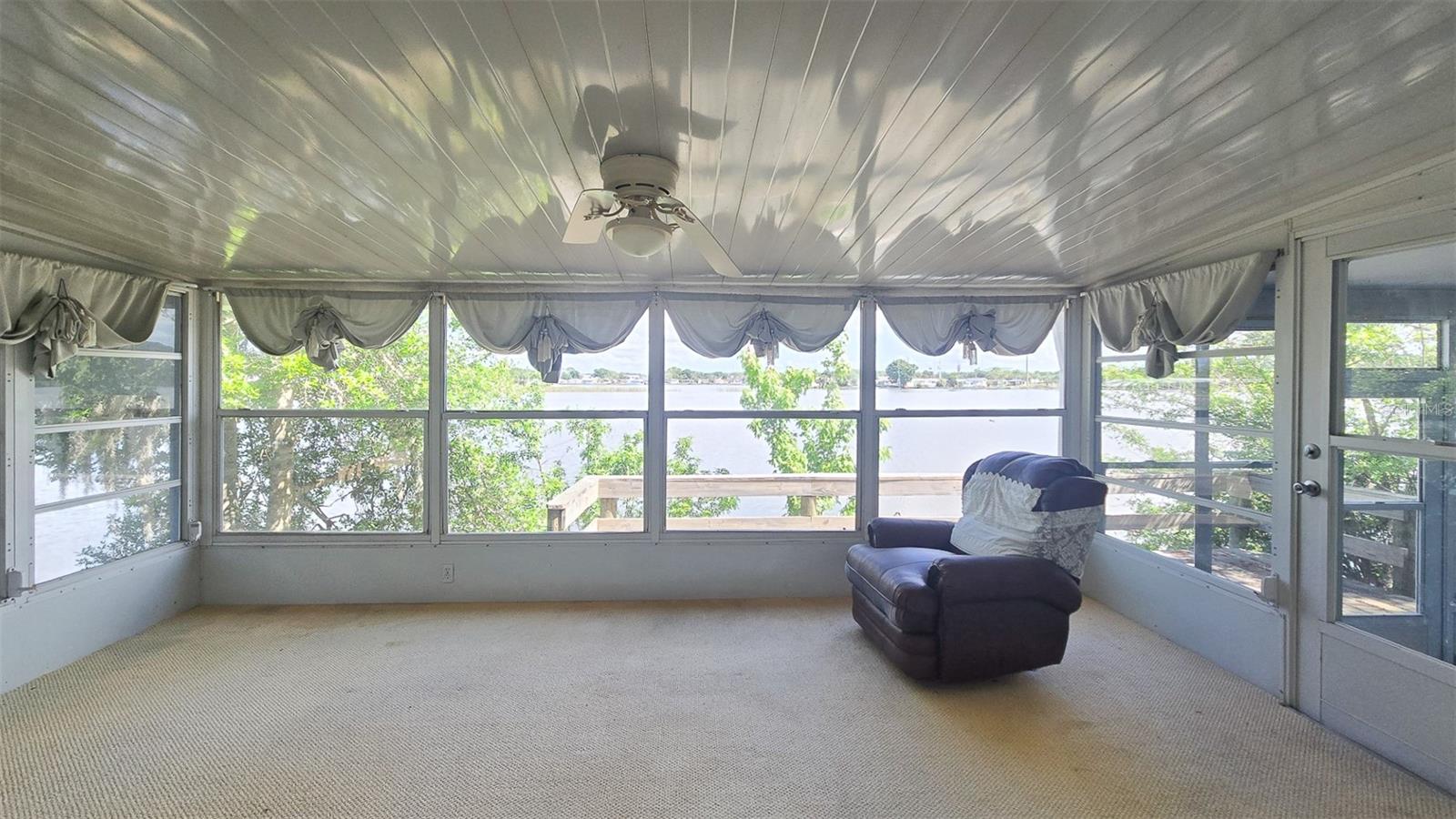 Image 9 of 27 For 300 Beech Court