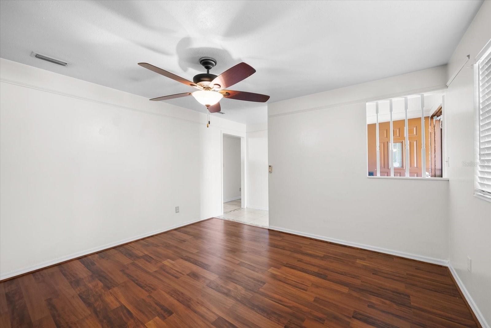 Listing photo id 9 for 2214 17th Terrace