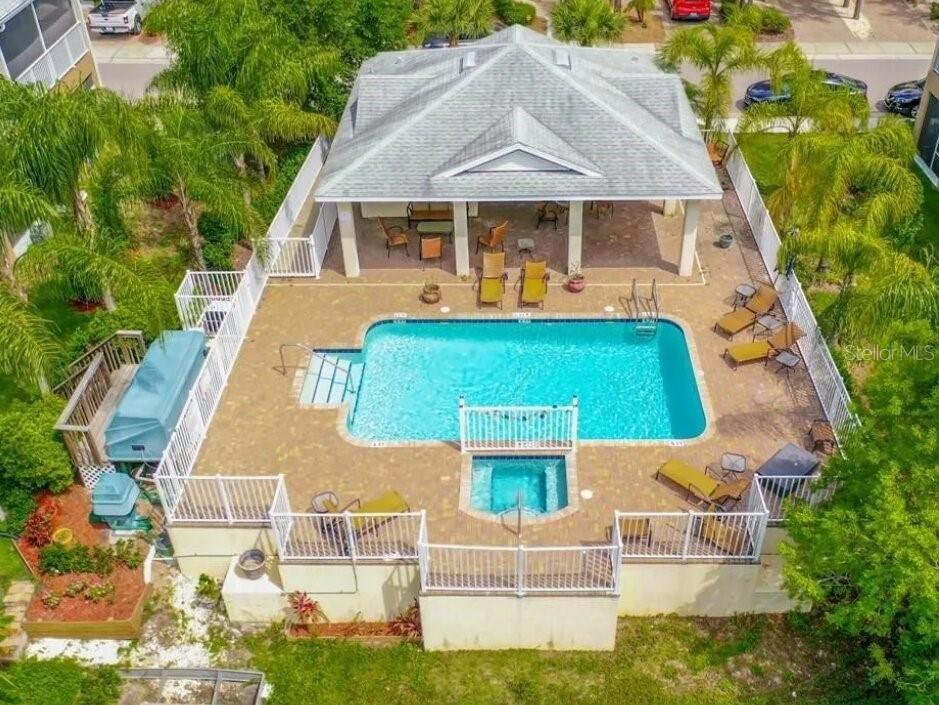 Image 4 of 6 For 810 Callista Cay Loop