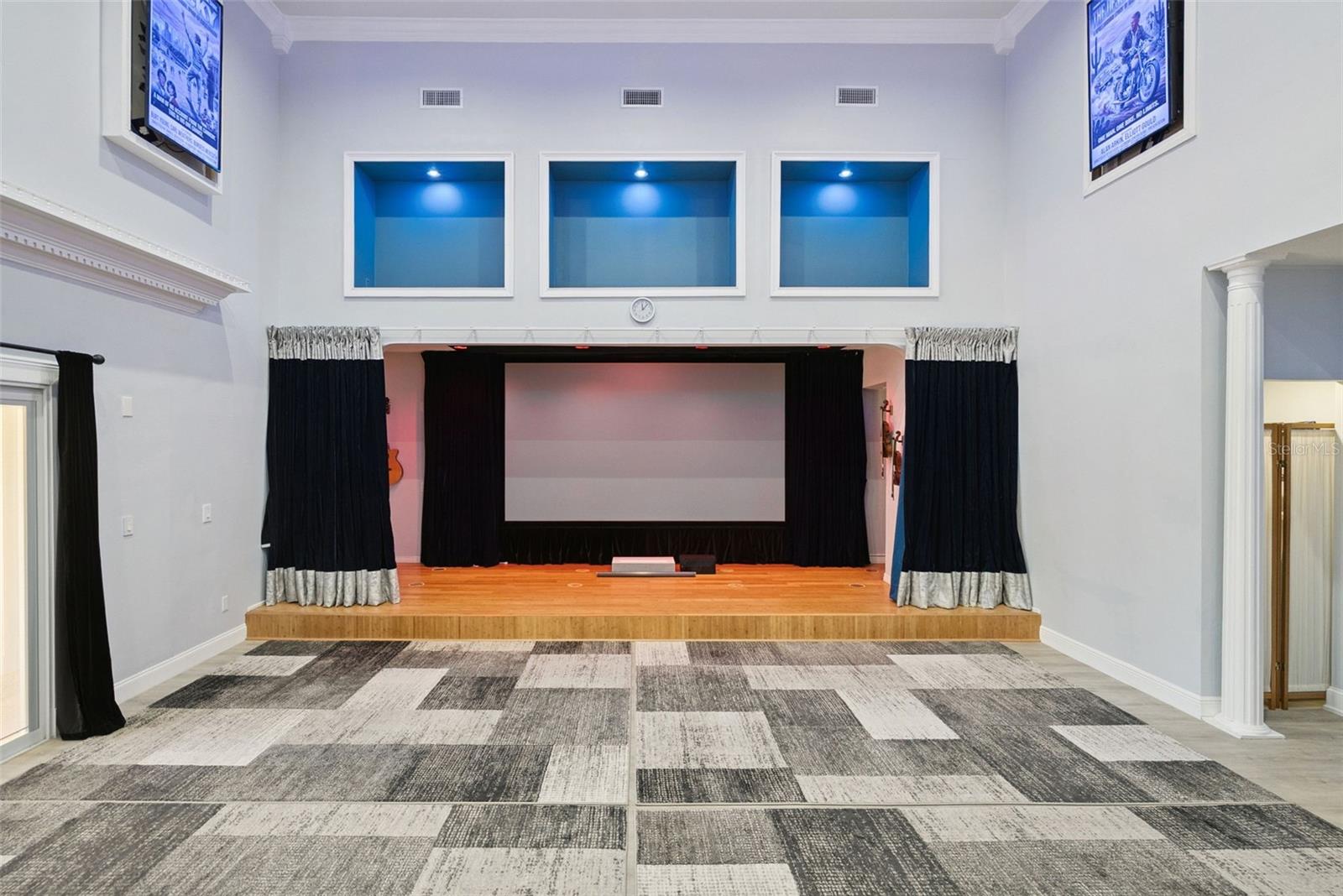 Image 17 of 67 For 1498 Markham Woods Road