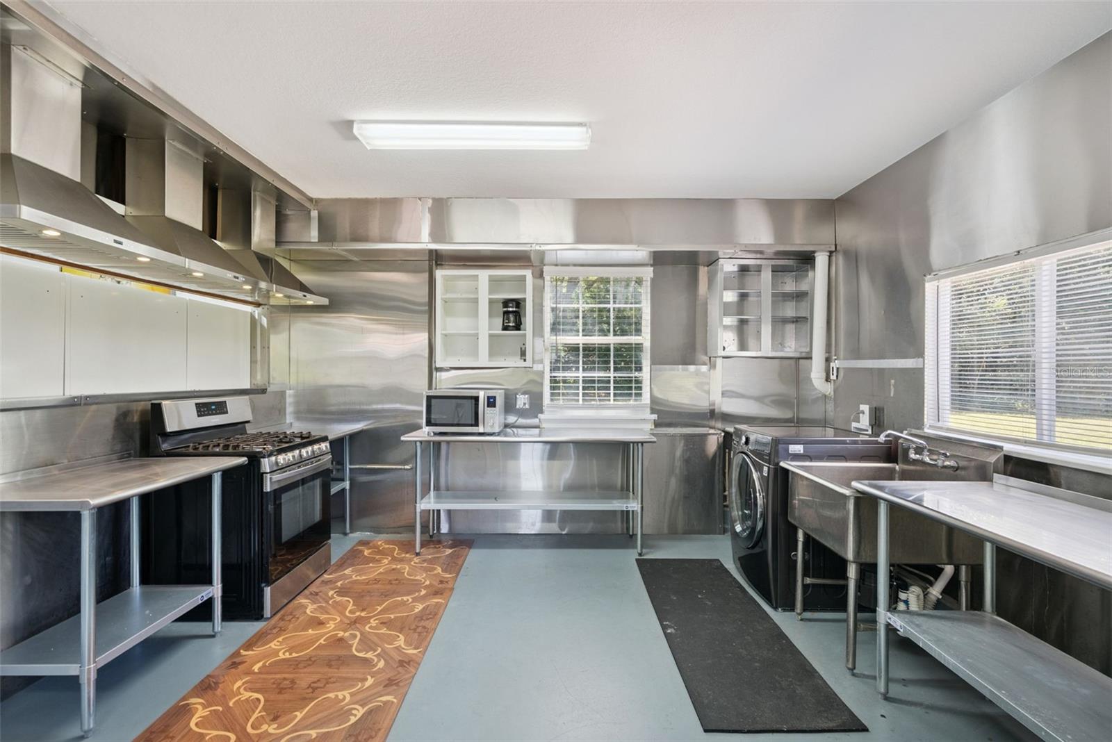 Image 35 of 67 For 1498 Markham Woods Road