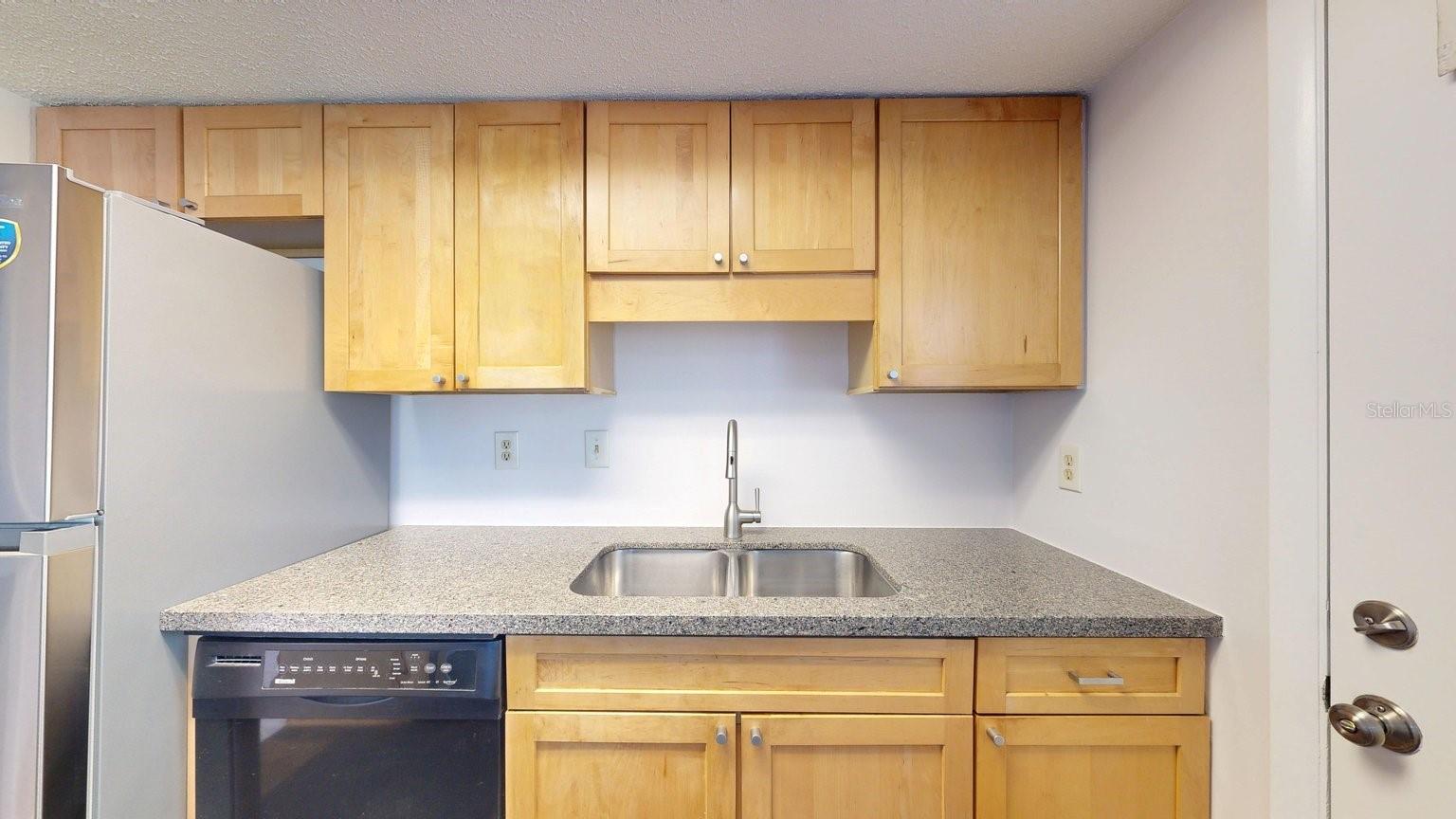 Image 7 of 22 For 352 Orchard Street