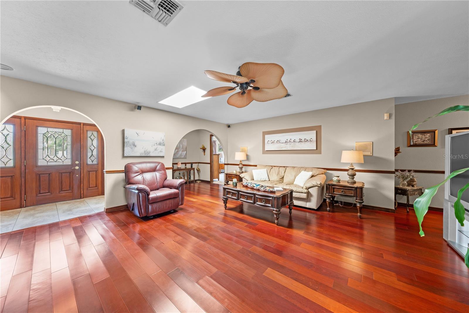 Image 11 of 91 For 6770 Bay Shore Drive