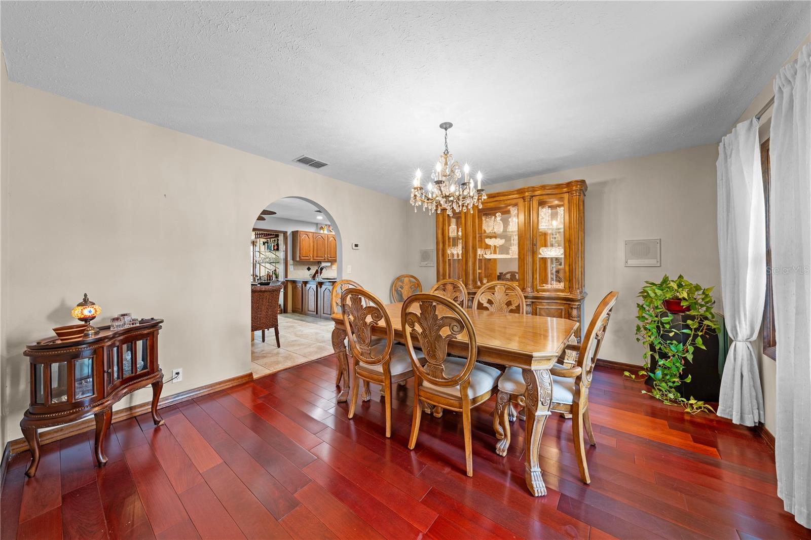 Image 49 of 91 For 6770 Bay Shore Drive