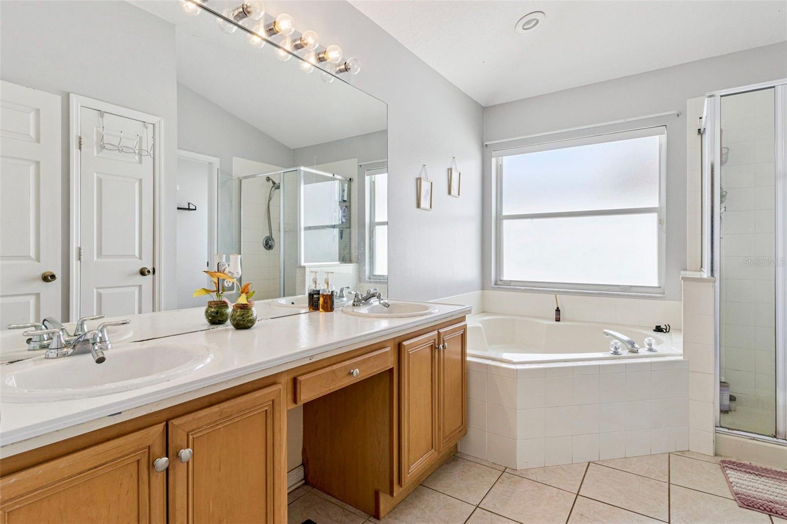 Image 14 of 31 For 3195 Whooping Crane Run