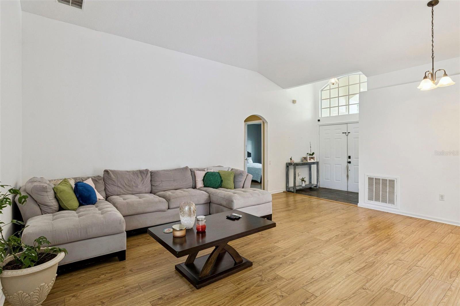 Image 3 of 31 For 3195 Whooping Crane Run