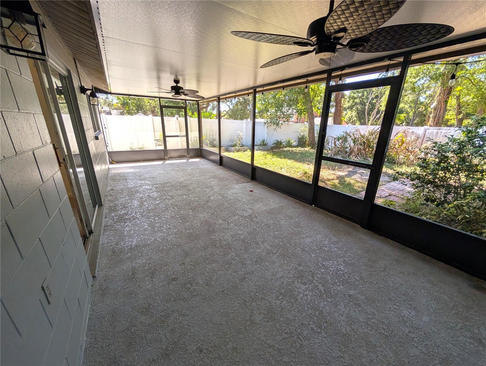 Image 13 of 14 For 719 Regent Circle S