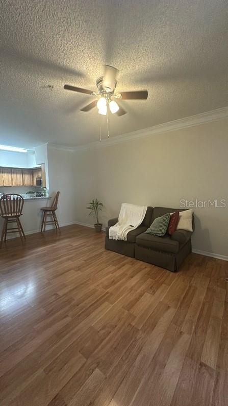 Image 4 of 11 For 8301 Elm Park Drive 110