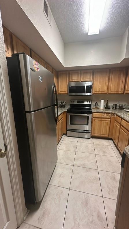 Image 6 of 11 For 8301 Elm Park Drive 110