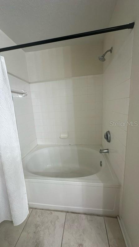 Image 9 of 11 For 8301 Elm Park Drive 110