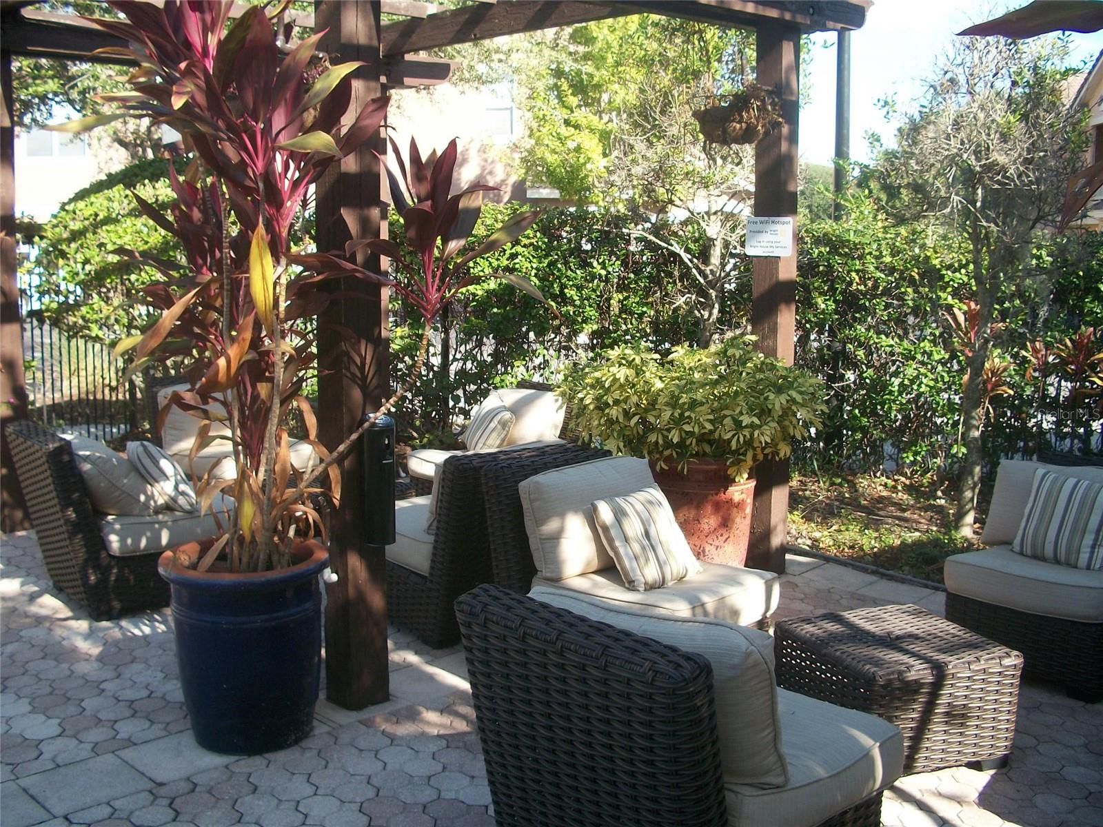 Image 30 of 36 For 8836 Villa View Circle 201