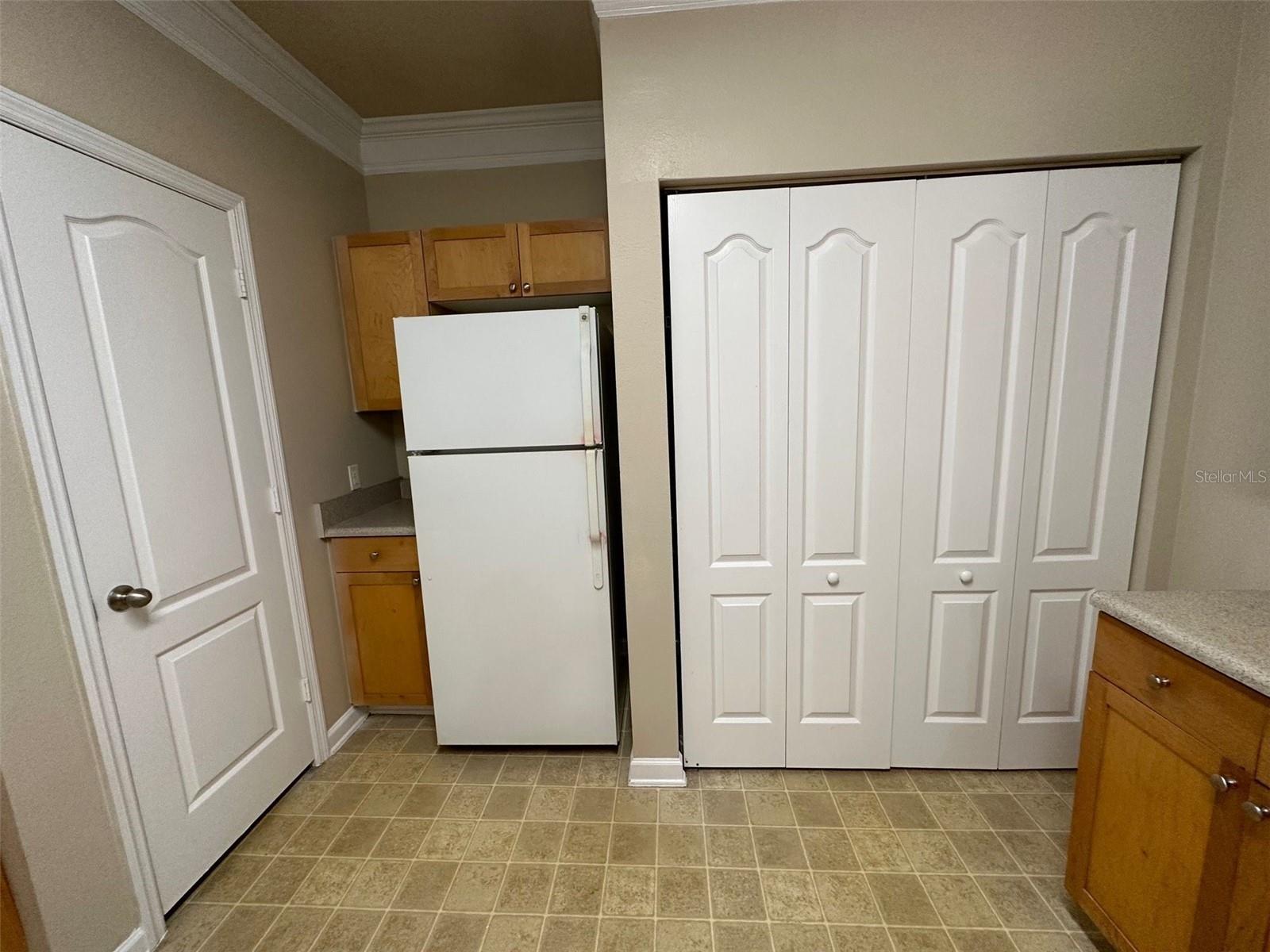 Image 7 of 36 For 8836 Villa View Circle 201