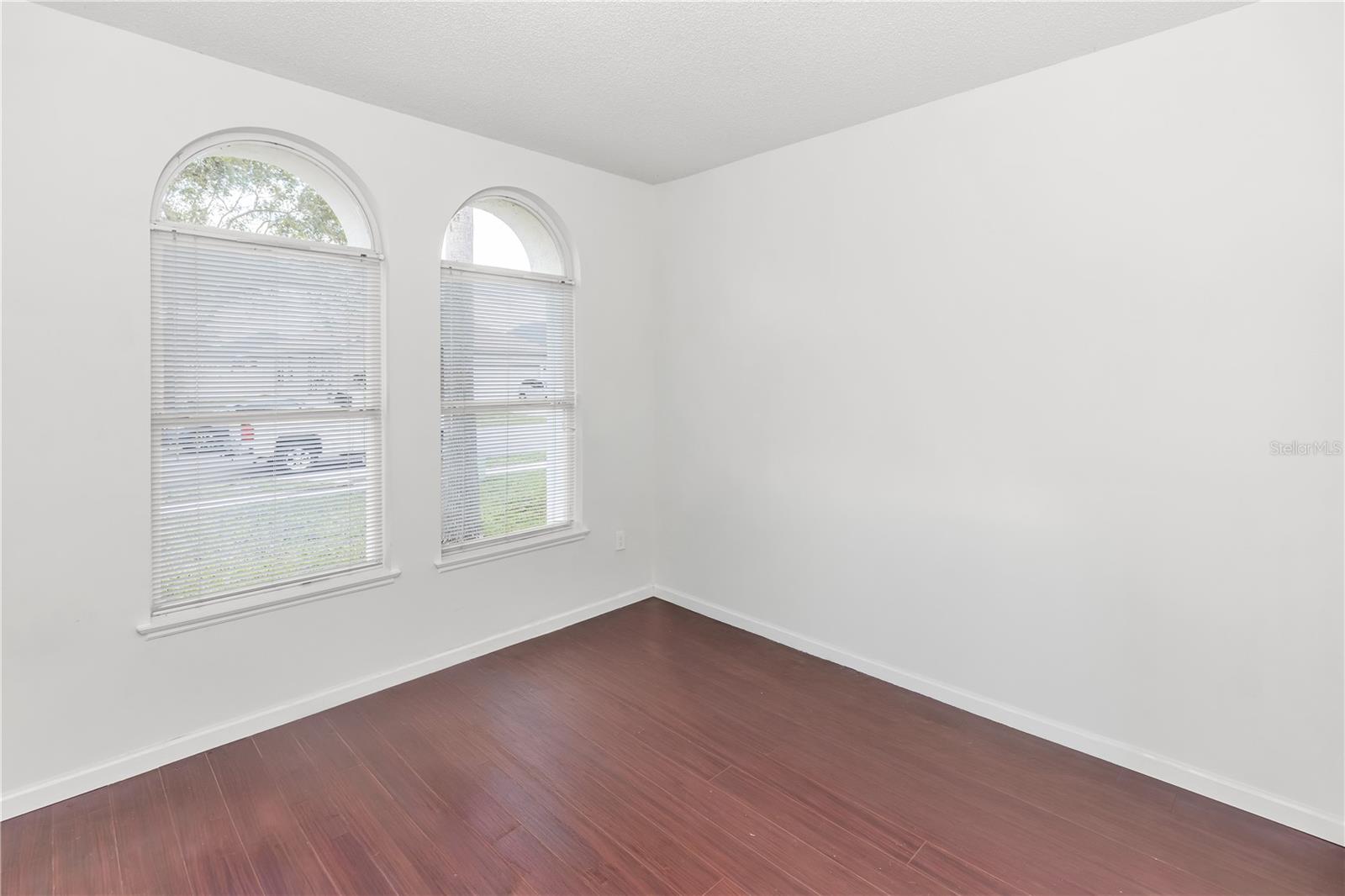 Image 13 of 27 For 1016 Lake Biscayne Way