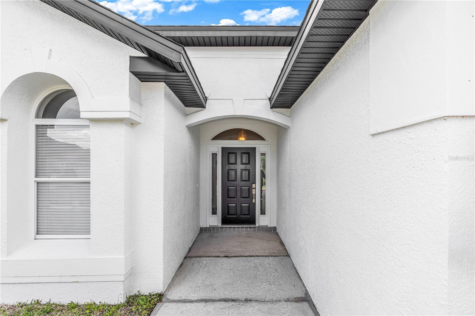 Image 2 of 27 For 1016 Lake Biscayne Way