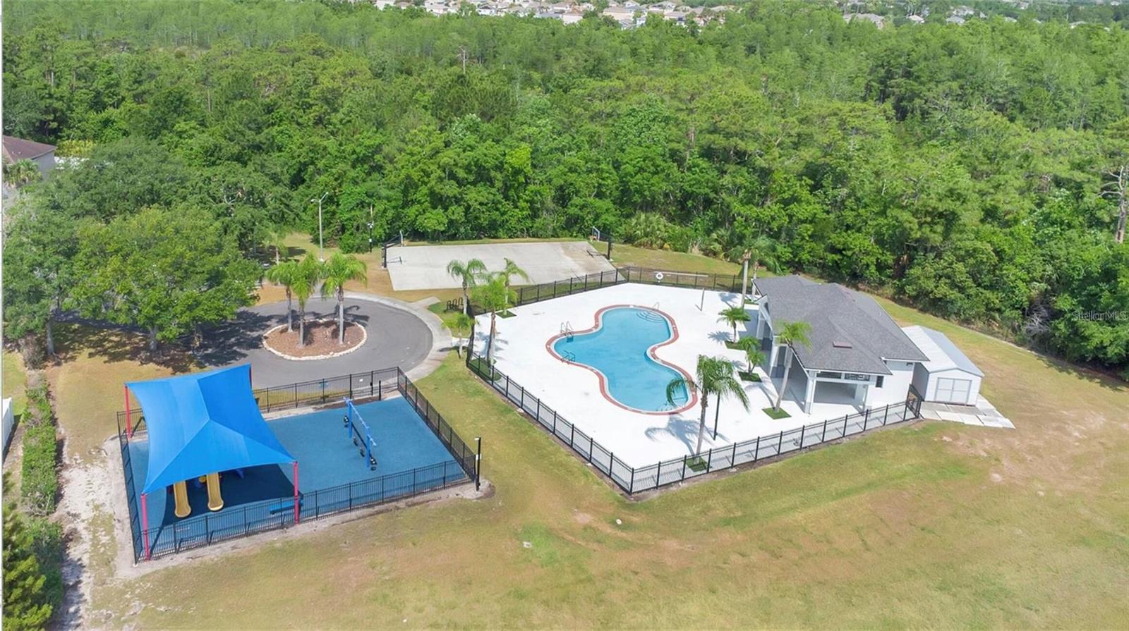 Image 21 of 27 For 1016 Lake Biscayne Way