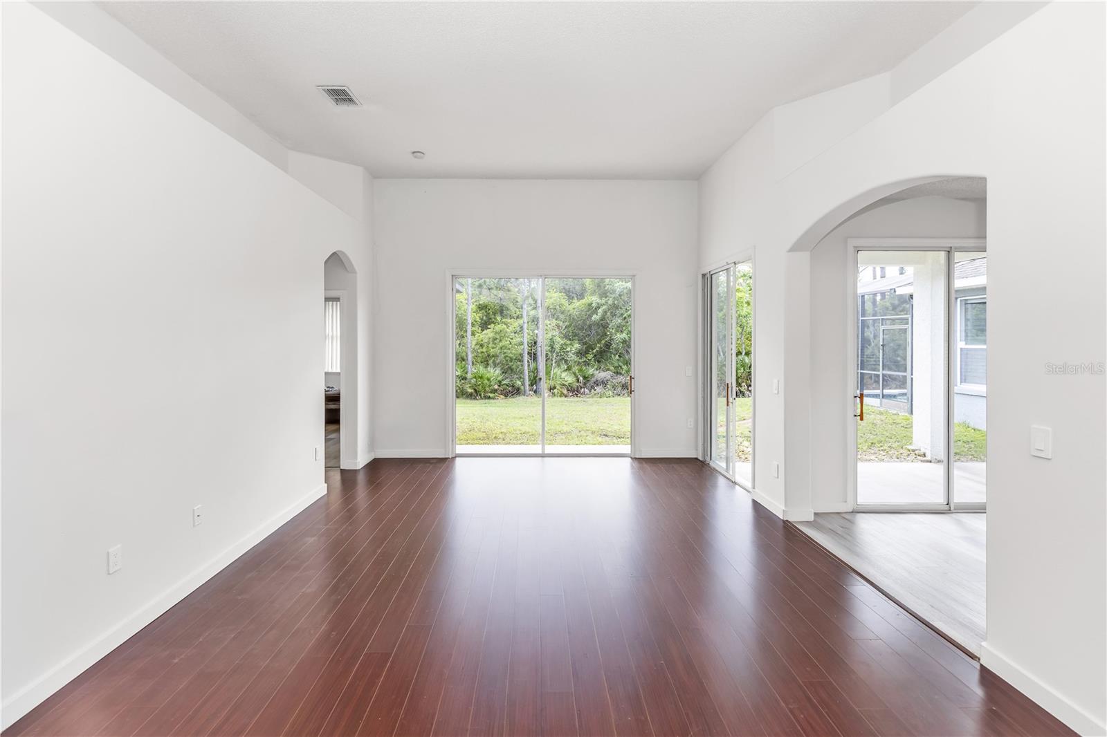 Image 3 of 27 For 1016 Lake Biscayne Way