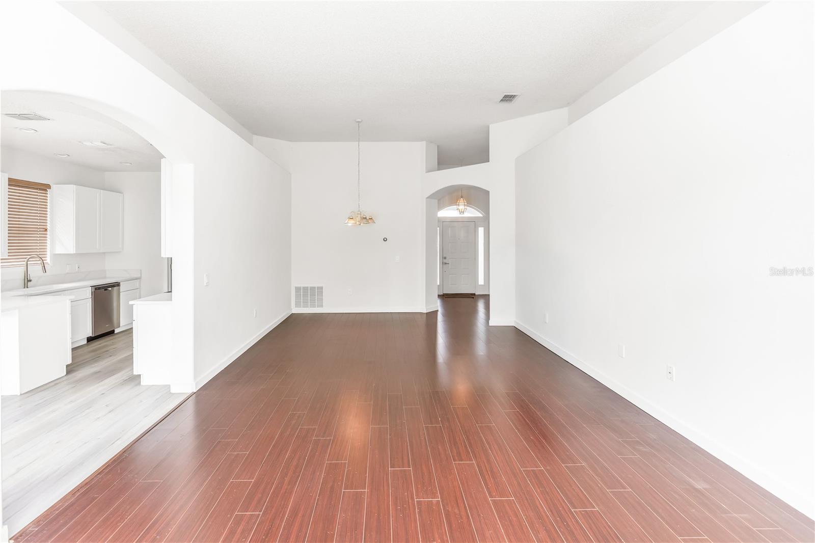 Image 4 of 27 For 1016 Lake Biscayne Way