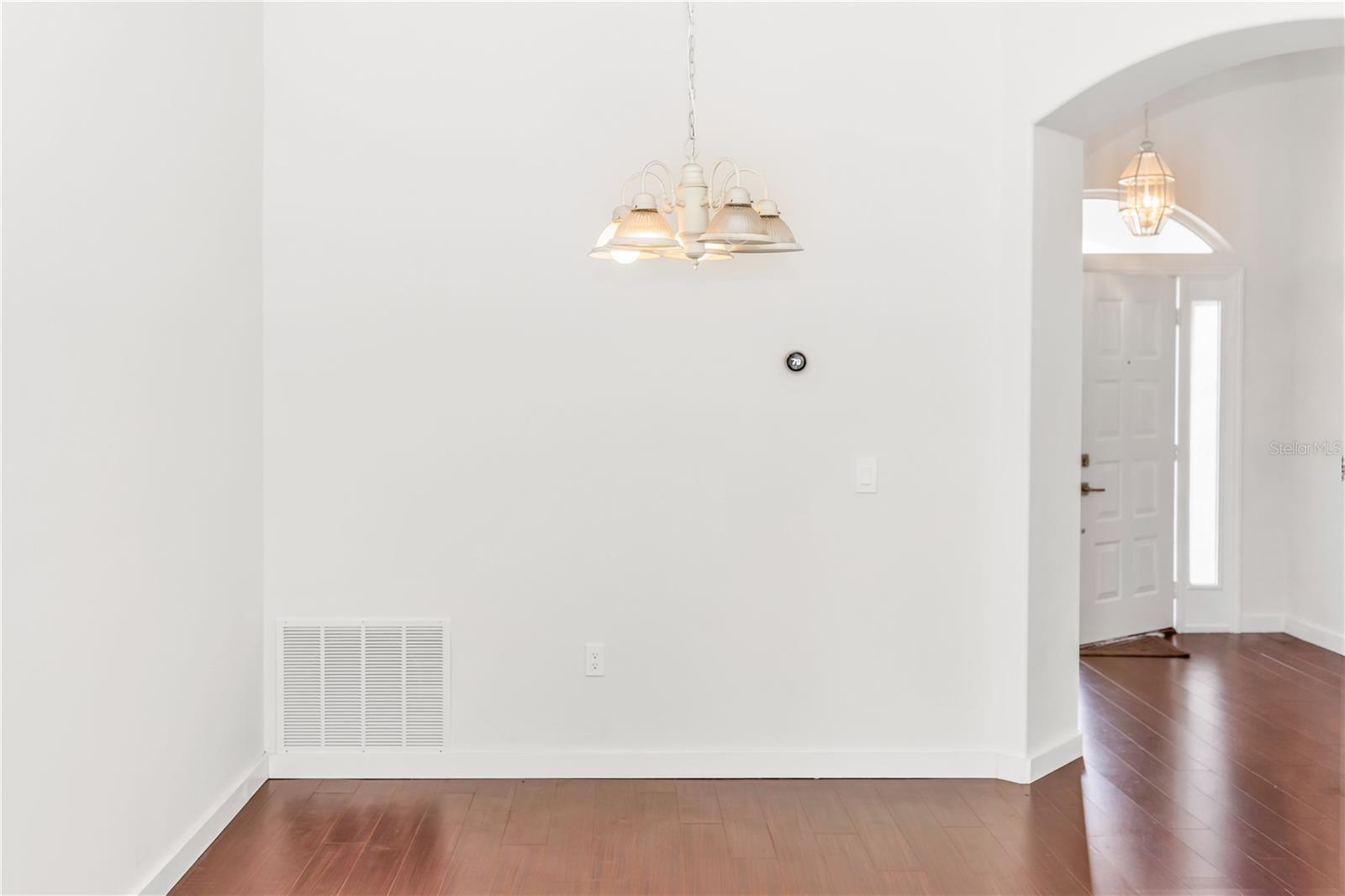 Image 5 of 27 For 1016 Lake Biscayne Way