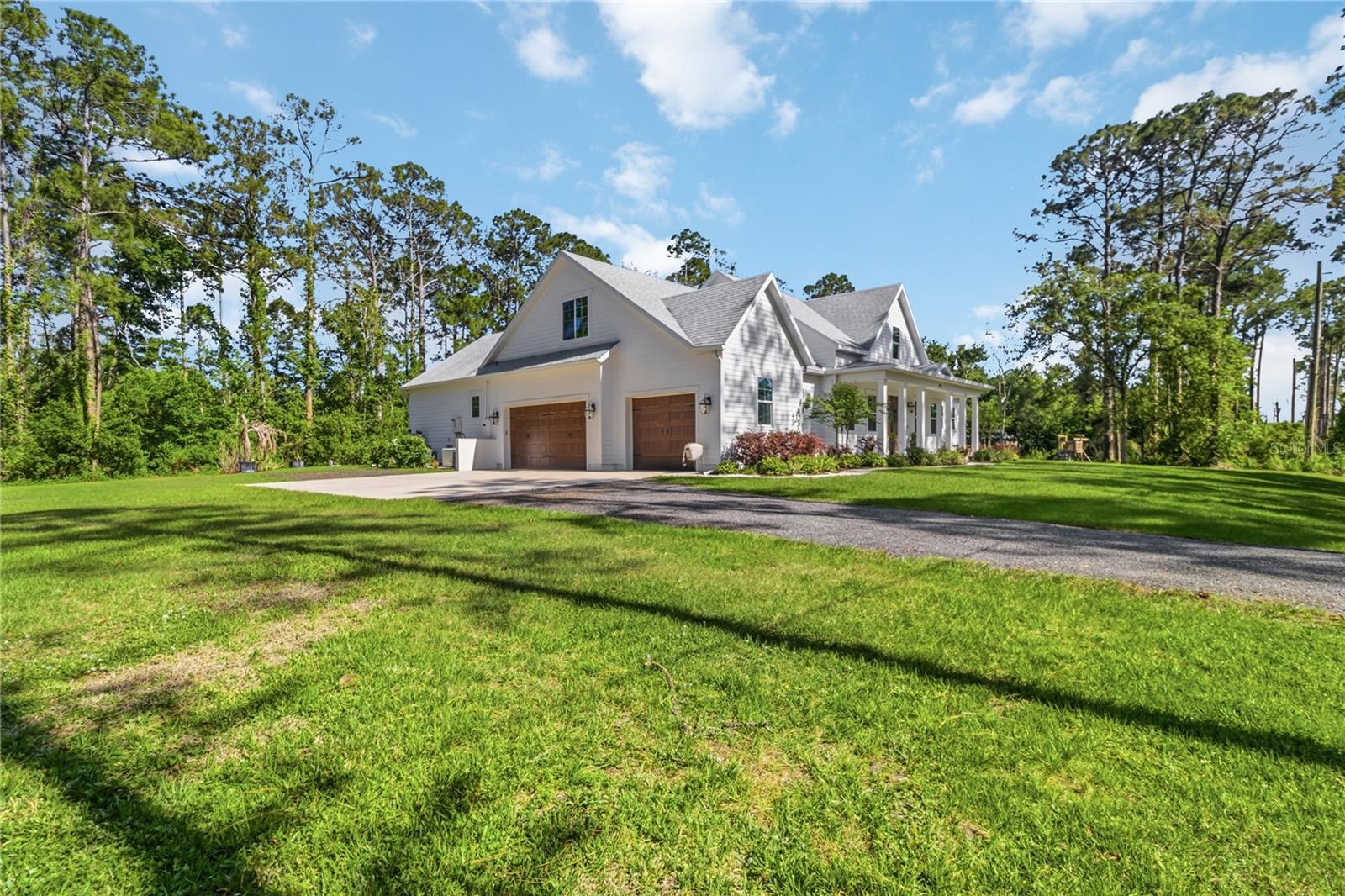 Image 4 of 66 For 3805 Lakeview Acres Road