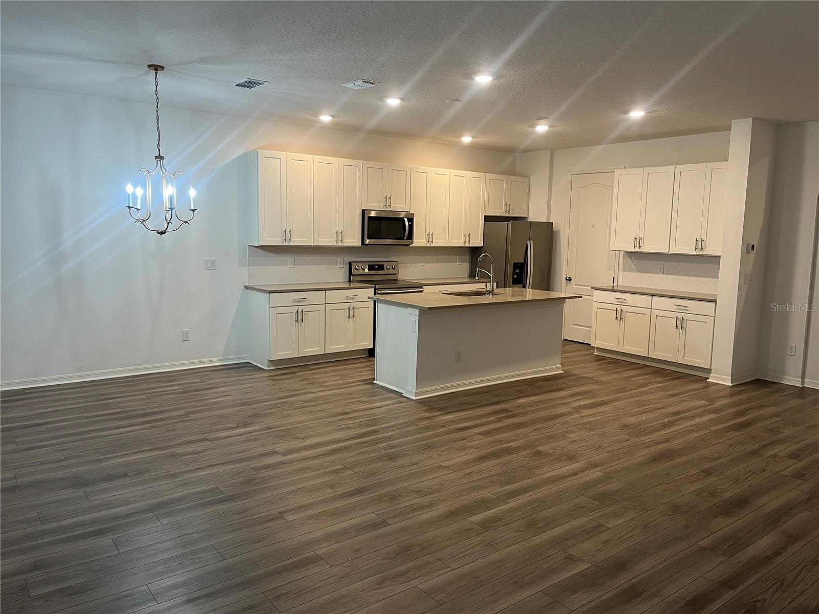 Image 4 of 28 For 2716 Bolzano Drive