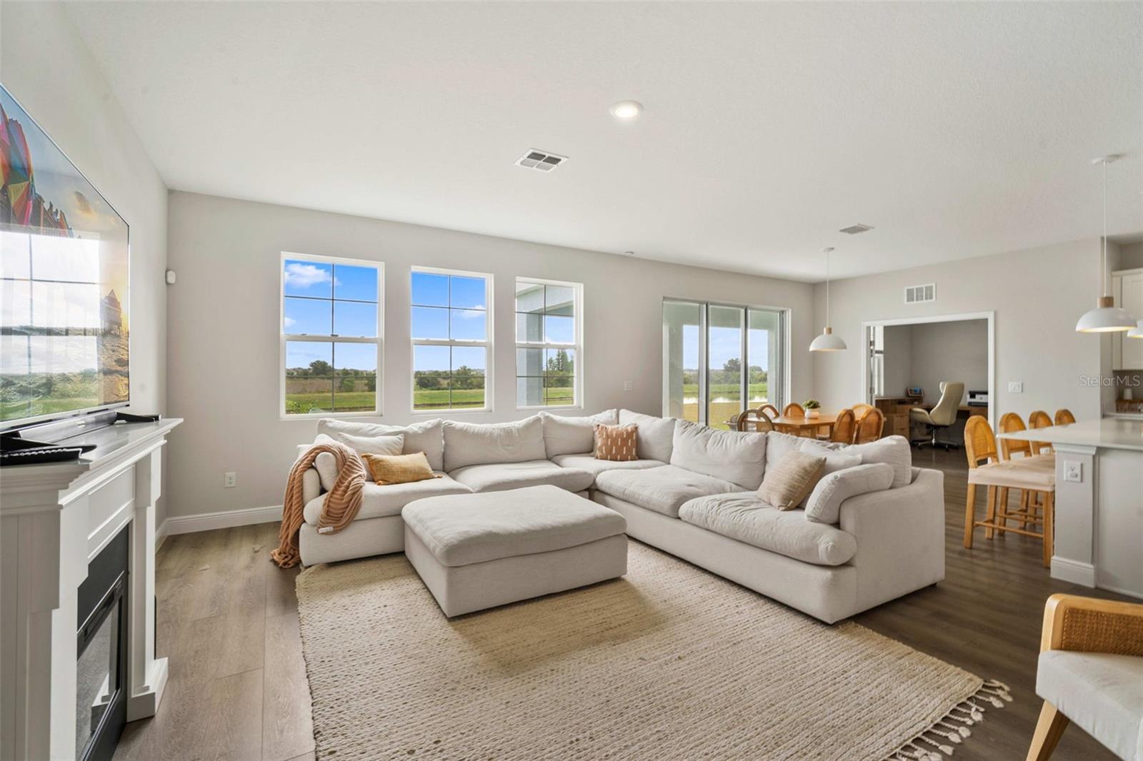 Image 23 of 47 For 10308 Fieldstone Myrtle Way