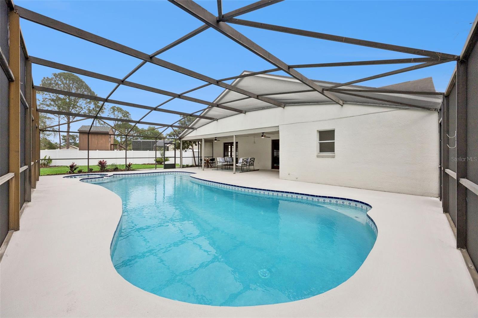 Image 22 of 29 For 12942 Forestedge Circle