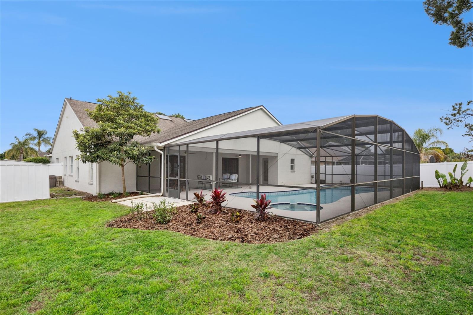 Image 23 of 29 For 12942 Forestedge Circle