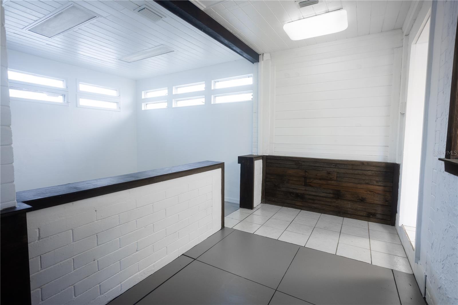 Image 14 of 39 For 115 10th Street