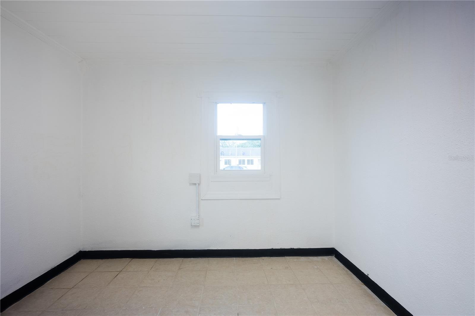 Image 16 of 39 For 115 10th Street