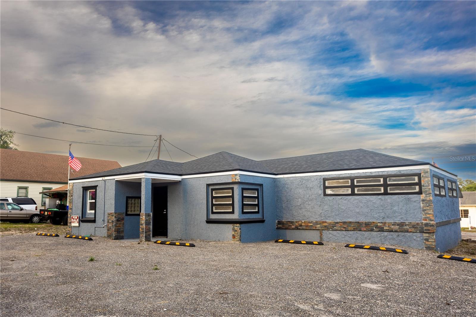 Image 2 of 39 For 115 10th Street