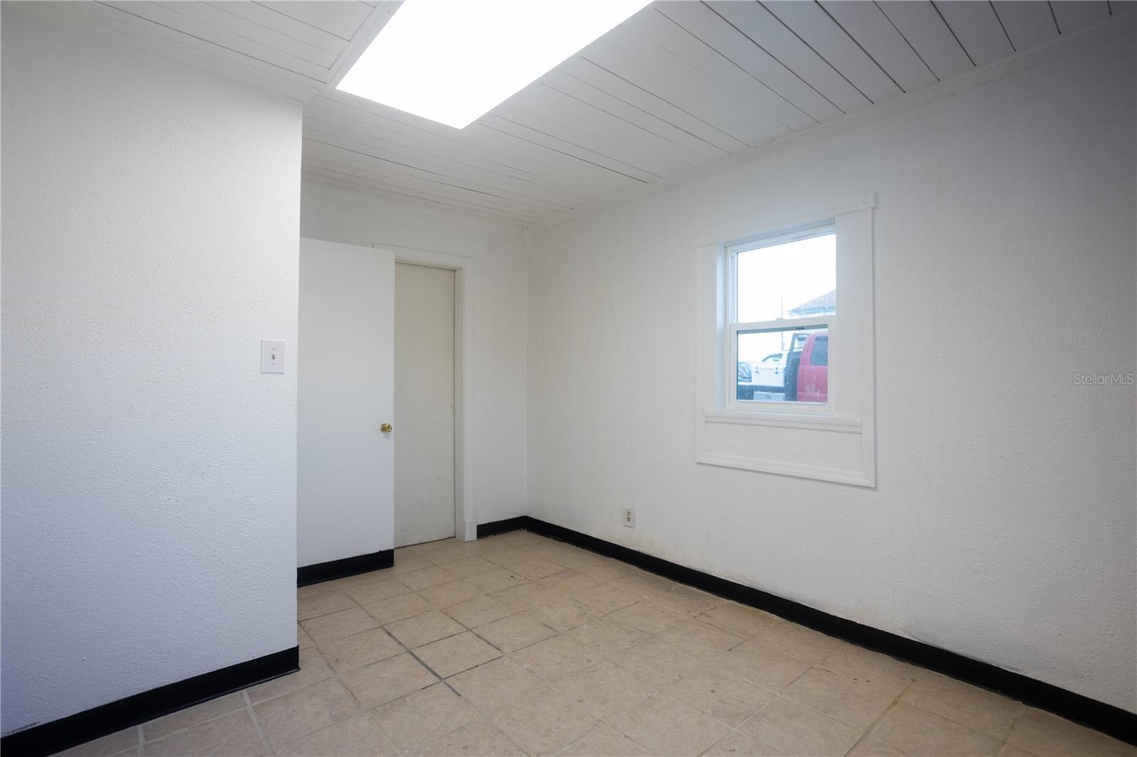 Image 23 of 39 For 115 10th Street