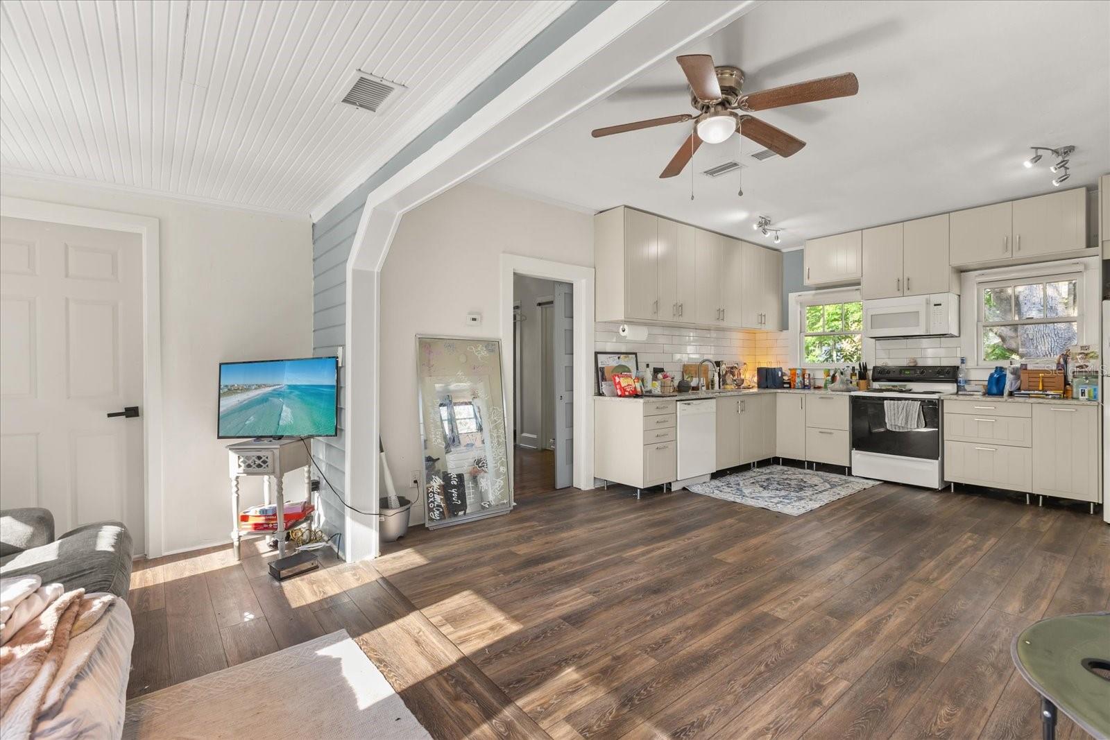 Image 8 of 20 For 1209 Myrtle Avenue