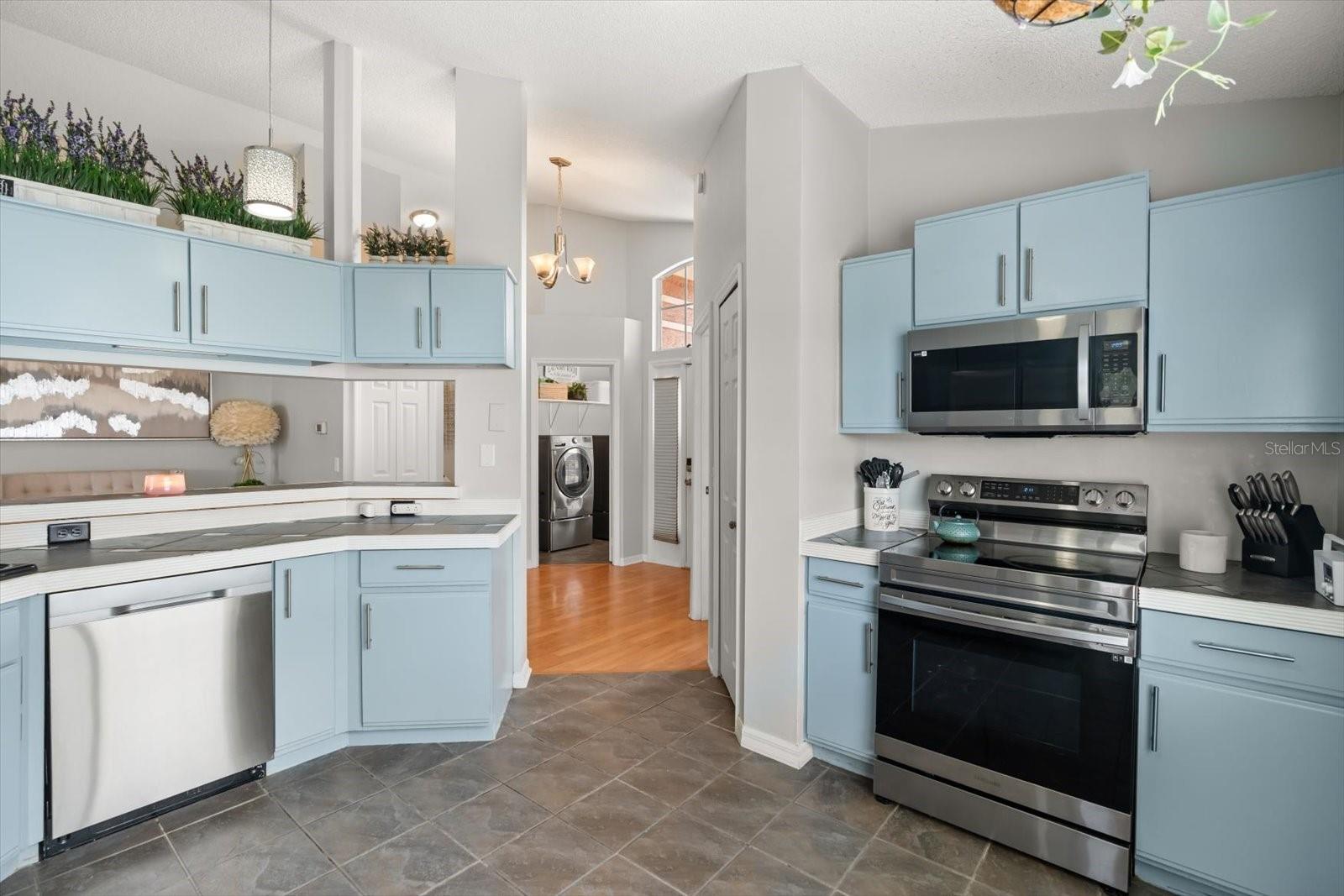 Image 8 of 29 For 3114 Dellcrest Place